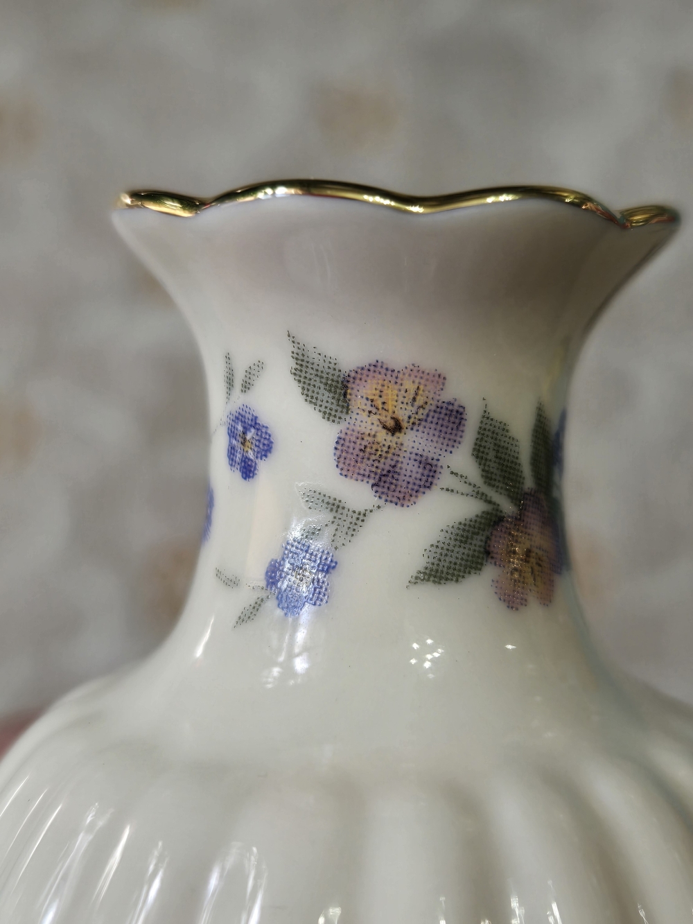 Lenox Cream Ribbed Porcelain Bud Vase - Picture 3 of 6